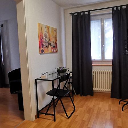 Turicum Apartment Mit Balkon Und Parkplatz Zurigo Esterno foto