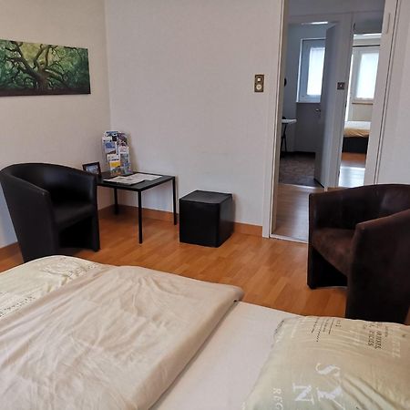 Turicum Apartment Mit Balkon Und Parkplatz Zurigo Esterno foto