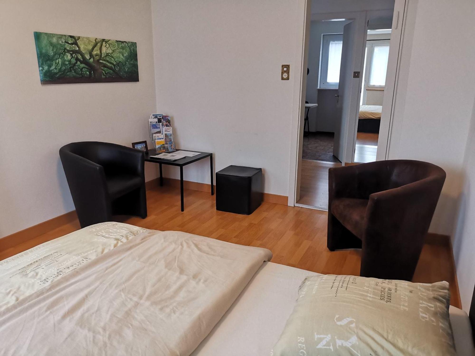 Turicum Apartment Mit Balkon Und Parkplatz Zurigo Esterno foto